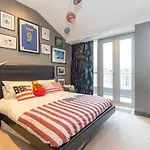 Joivy Beautiful Penthouse With Terrace & Jacuzzi Daire