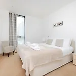 Appartement Altido Elegant Flat Near The Meadows With Parking *