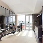 Daire Joivy Beautiful Penthouse With Terrace & Jacuzzi