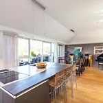 Daire Joivy Beautiful Penthouse With Terrace & Jacuzzi Edinburgh