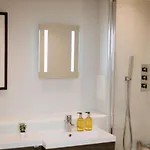 Luxury Modern 3 Bedroom In Centre Appartement *