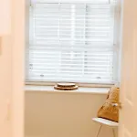 Luxury Modern 3 Bedroom In Centre *