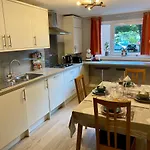 Stylish 2-bed In Centre Διαμέρισμα