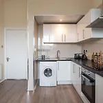 Spacious Ensuite In City Centre - Excellent Location * Edinburgh