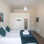 Spacious Ensuite In City Centre - Excellent Location *