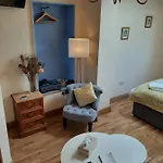 Another Bed and breakfast 4*