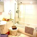 Апартаменты Bright Modern