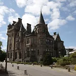 Summer At The Of * Edimburgo