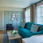 Aparthotel Abbey Apartments, At Holyrood 4*