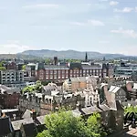 Trocadero - Central-royal Mile Castle *
