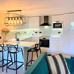 Apartment Stylish, And Cosy 1bd Nr Canongate *