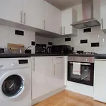 דירה My Meadows, Centre Apartment, Sunny&spacious