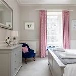 Elegant 2-bedroom In Centre * Edinburgh