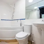 Elegant 2-bedroom In Centre Edinburgh