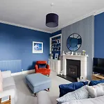 Apartmán Elegant 2-bedroom In Centre