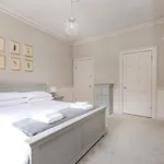 Elegant 2-bedroom In Centre Edinburgh