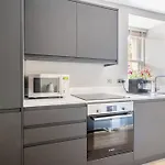 Immaculate 3 Bed With Private Entrance In Inverleith