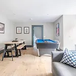 Immaculate 3 Bed With Private Entrance In Inverleith *