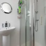 בית נופש Spacious Murrayfield Flat - Pass The Keys אדינבורו