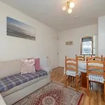 Spacious Murrayfield Flat - Pass The Keys *