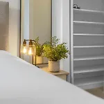 Elegant 2bed-central -by Homes