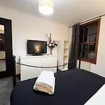 2br Flat Historic Centre Sleeps 5 * Edinburgh