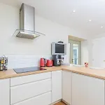 The Gate House - 3 Bed & Parking 빌라