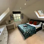 The Gate House - 3 Bed & Parking 빌라 *