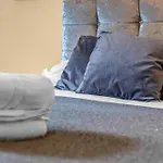 شقة Cosy Modern Centre Flat *
