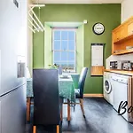 Apartamento Belleville Central St James Quarter Free Offsite Parking & Views By Bonjour Residences *