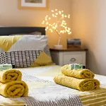 Cosy Roseburn Apartment, - 2 Bedrooms, Free Parking Apartment