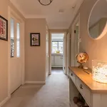 Cosy Roseburn Apartment, - 2 Bedrooms, Free Parking