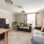 Cosy Roseburn Apartment, - 2 Bedrooms, Free Parking Edinburgh