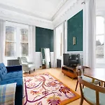 89 The Merchants- Chic By The House Of Danu