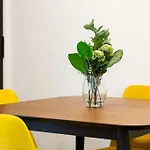Hotel Stylish 3 Bed Abode - Parking And Garden