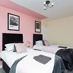 Hotel Stylish 3 Bed Abode - Parking And Garden *