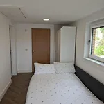 Проживание в семье En-suite Double With Private Entrance