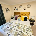 アパート 4 Bed House With 6 Beds エディンバラ