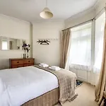 Nyaraló Guestready - Classic Charm Near Holyrood Park Edinburgh
