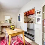 Nyaraló Guestready - Classic Charm Near Holyrood Park