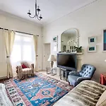 Nyaraló Guestready - Classic Charm Near Holyrood Park Edinburgh