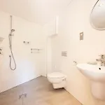 Stylish 3-bedroom 2-storey House With Patio And Balcony Near Princes Street Apartmán Edinburgh