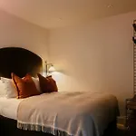 アパートホテル 33 Castle Terrace