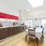 Thistle Street - 401