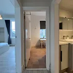 Spacious Boutique Two-bedroom Next To The Castle Apartamento Edimburgo