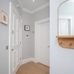Flat With Majestic Views In West End Wonderland