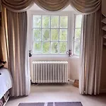 Private Bedroom In Detached In Newington * Edinburgh