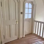 Private Bedroom In Detached In Newington Pansiyon *