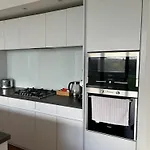 Executive Quartermile Near To Castle University With Park View Edinburgh
