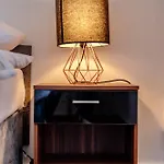 Fab Centre Flat *